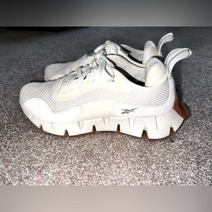 Reebok Zig Zag Dynamic 4 Women’s Sneakers Sz 9.5